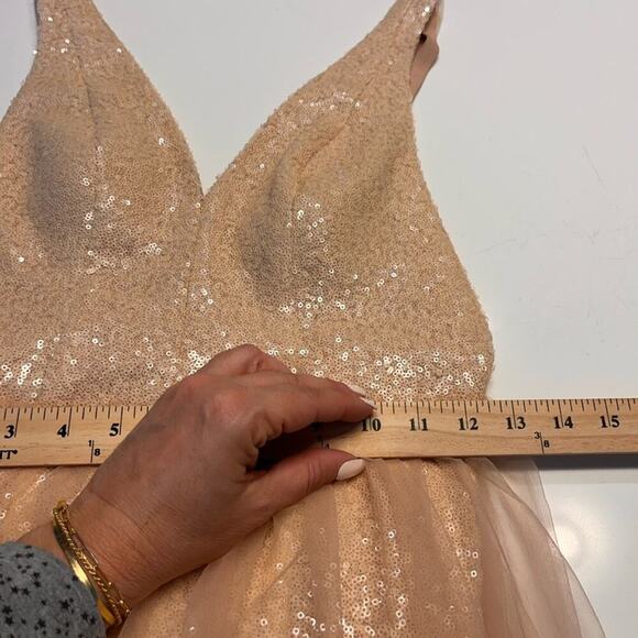 Fame and Partners Blush Pink Sequin and Tulle Open Back Gown Size 4 - Picture 12 of 12